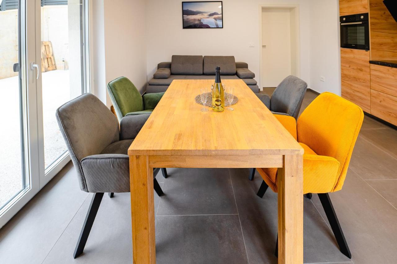 Apartments Luxury Ad Jesenice Exterior foto