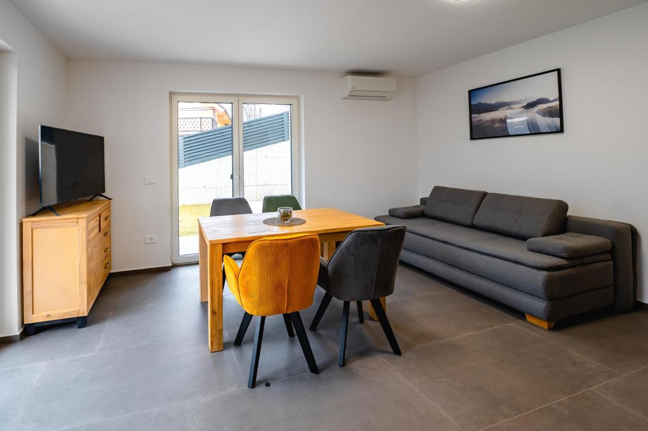 Apartments Luxury Ad Jesenice Exterior foto