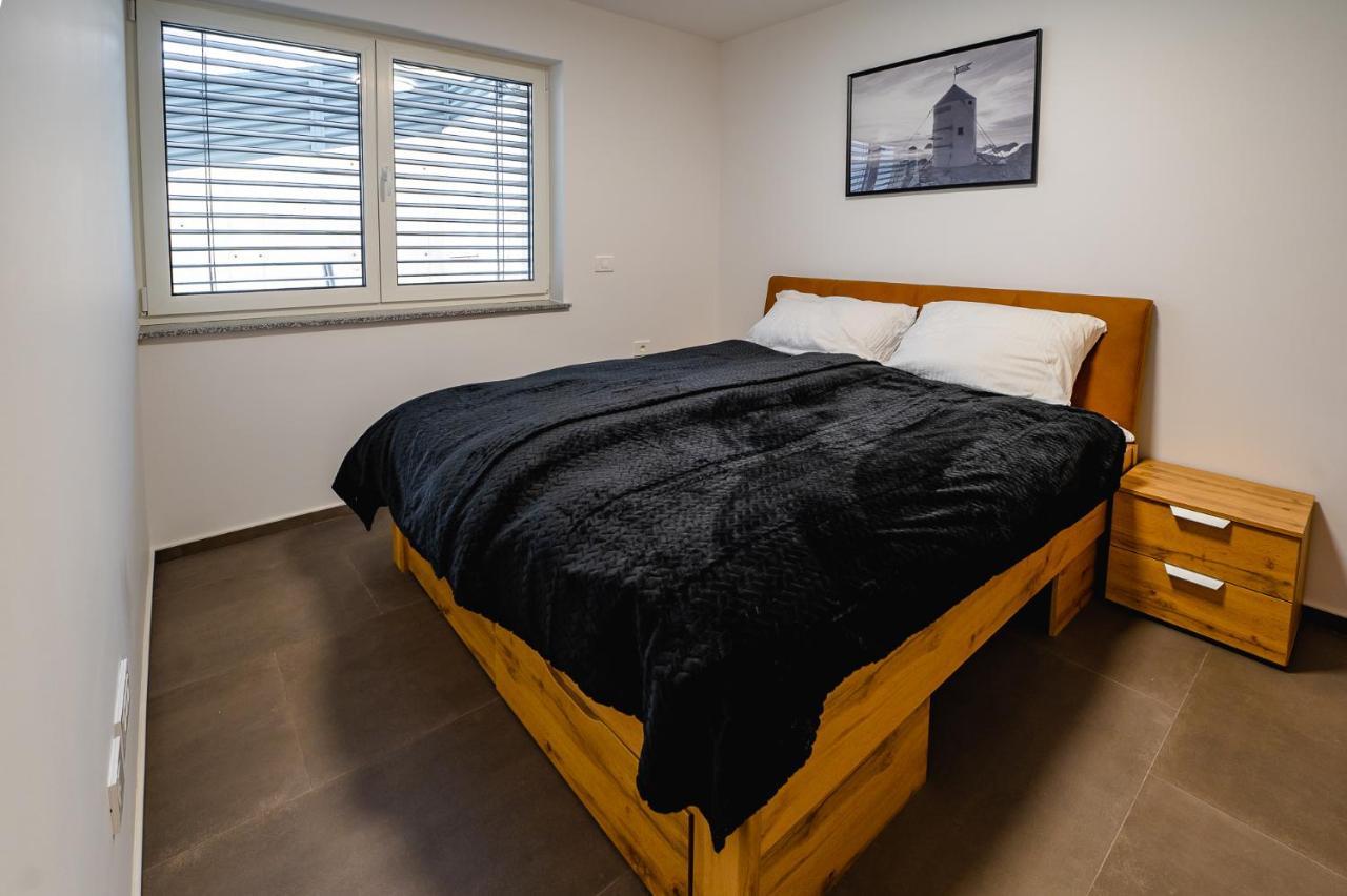 Apartments Luxury Ad Jesenice Exterior foto