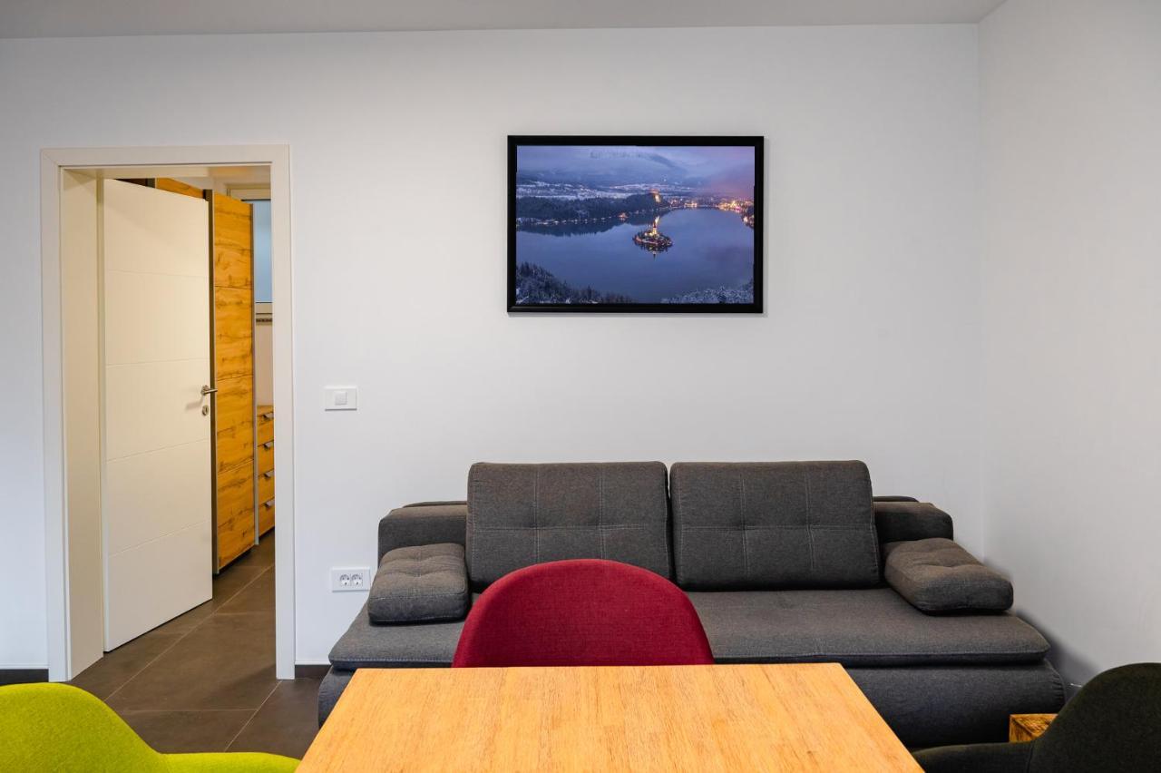 Apartments Luxury Ad Jesenice Exterior foto